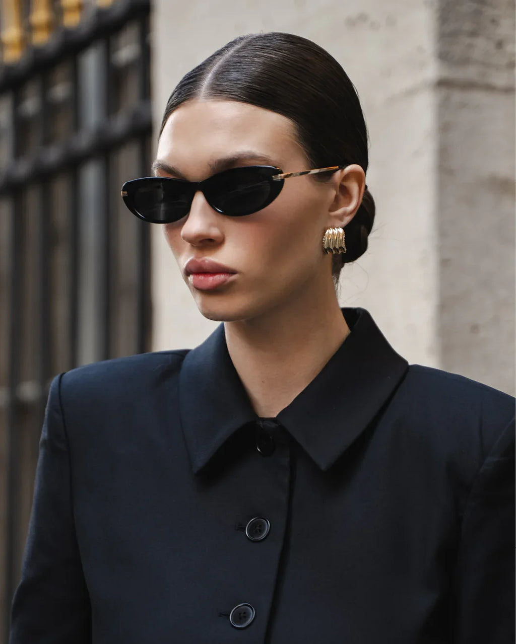 THE RAE - BLACK-BLACK