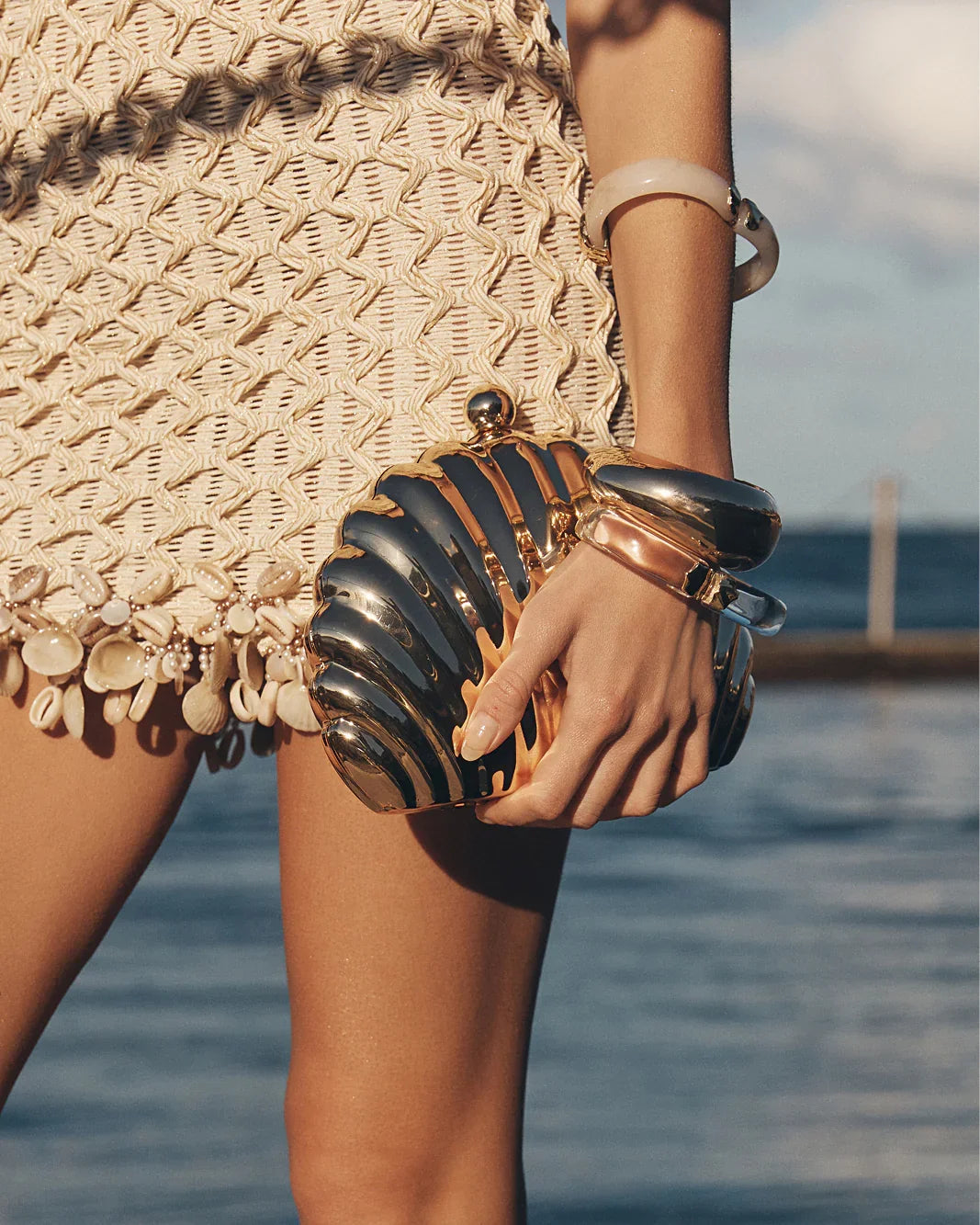 SHELL CLUTCH BAG - GOLD METALLIC