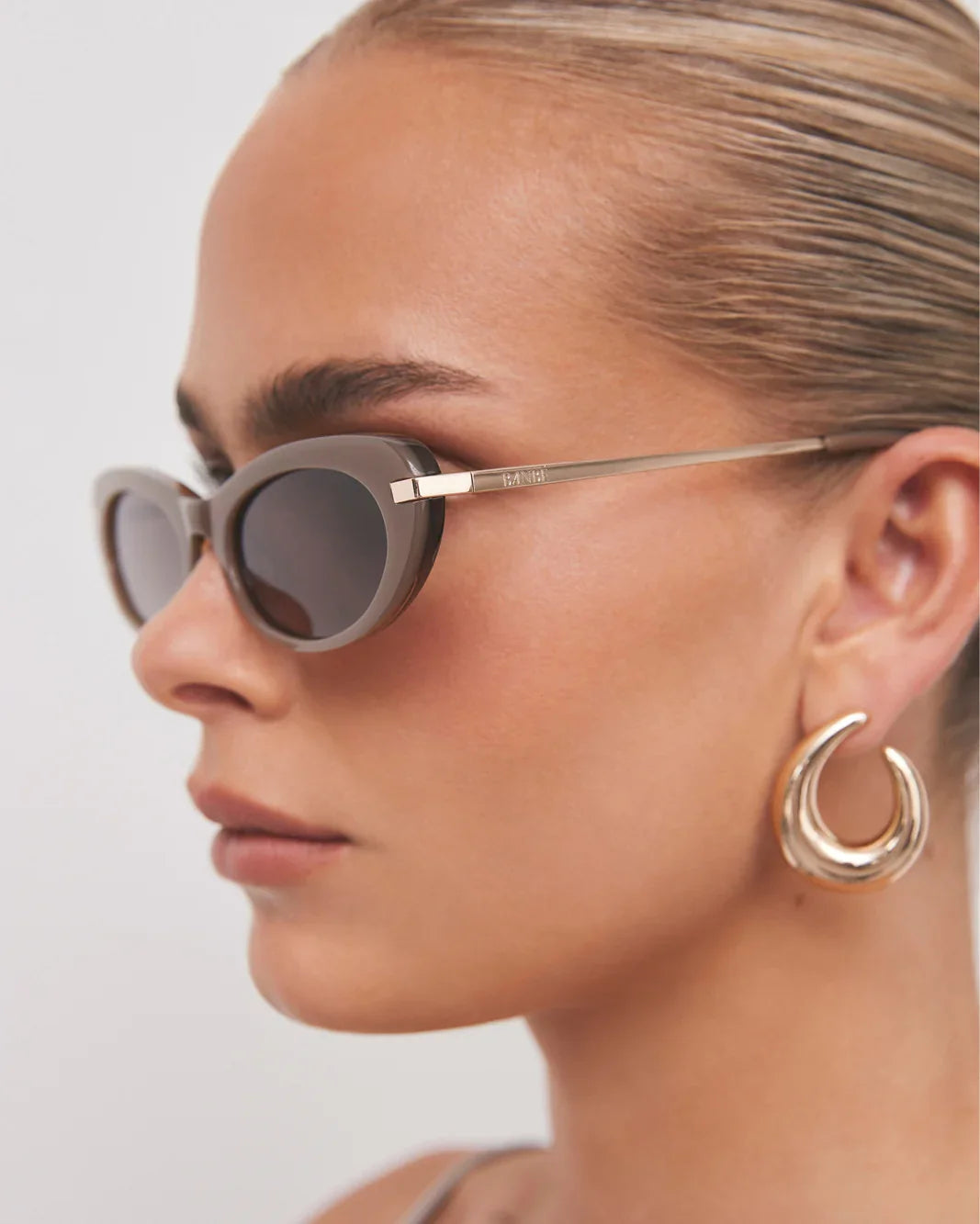 THE RAE - TAUPE-BROWN