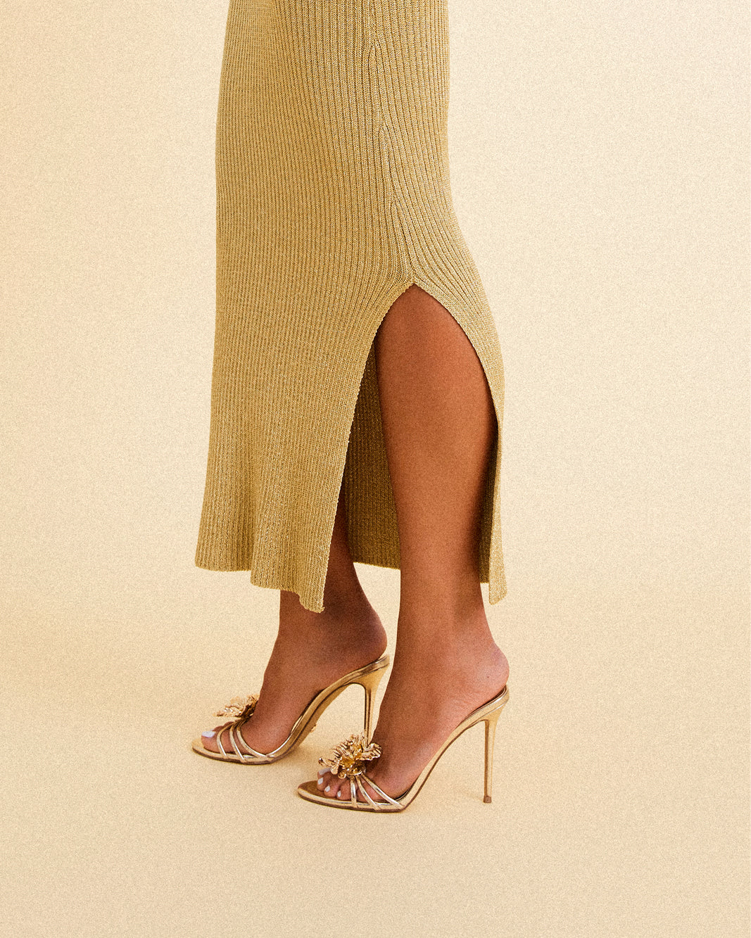 MAELLA - DARK GOLD METALLIC