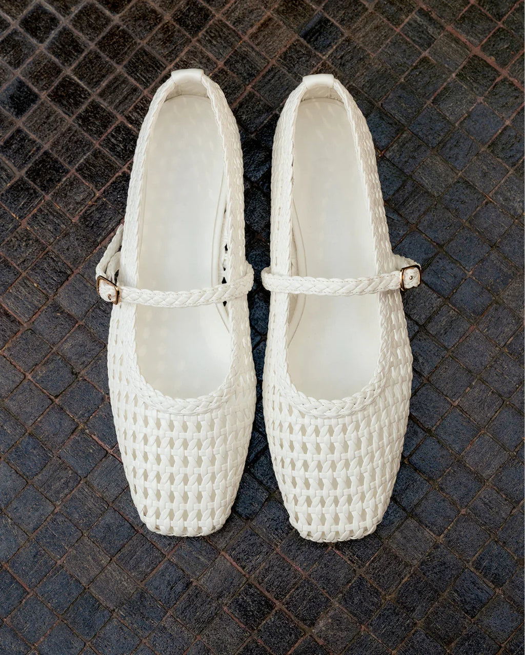 FAWNA - WHITE