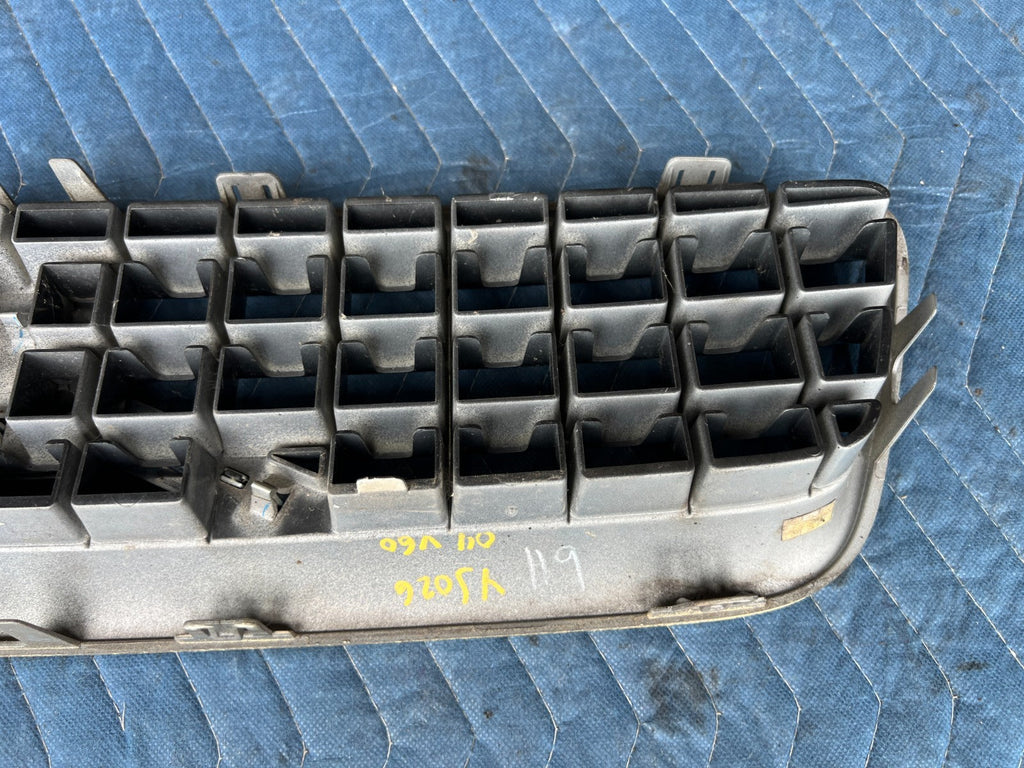 2005-2007 Volvo S60R V70R Front Upper Grille Grill w/ Emblem OEM #2935EM