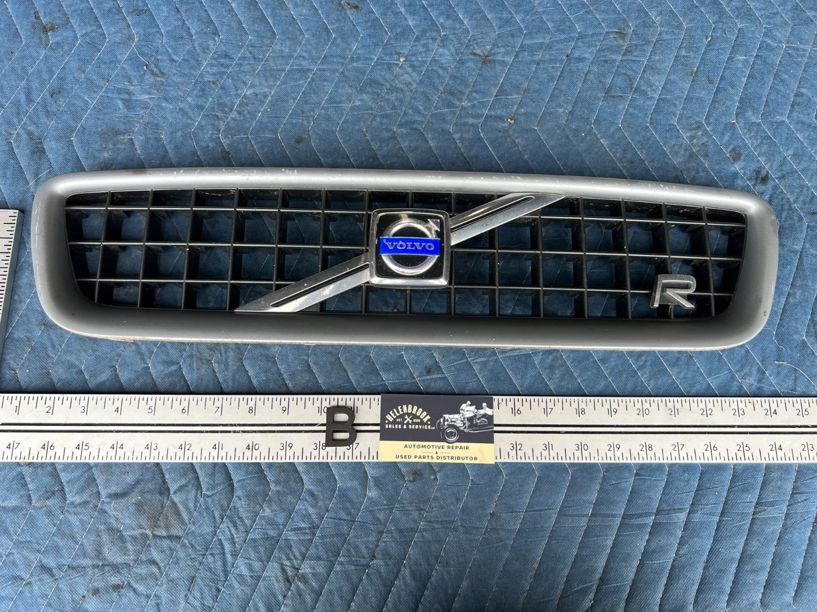 2005-2007 Volvo S60R V70R Front Upper Grille Grill w/ Emblem OEM #2935EM