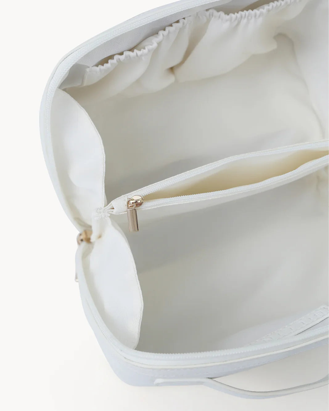 EXPANDABLE COSMETIC CASE - BONE SAFFIANO