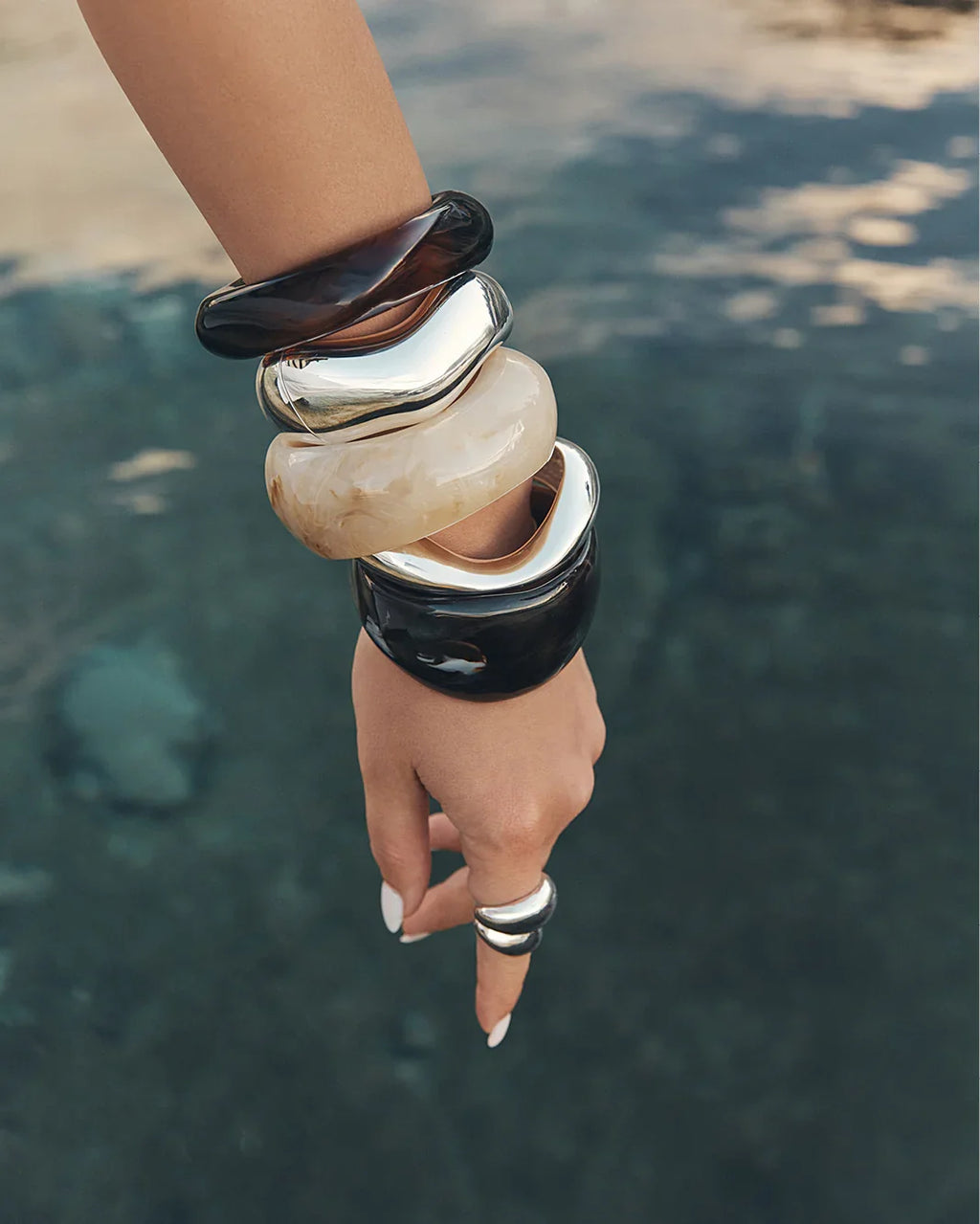 HALLIE BANGLE - GOLD PLATED 18K