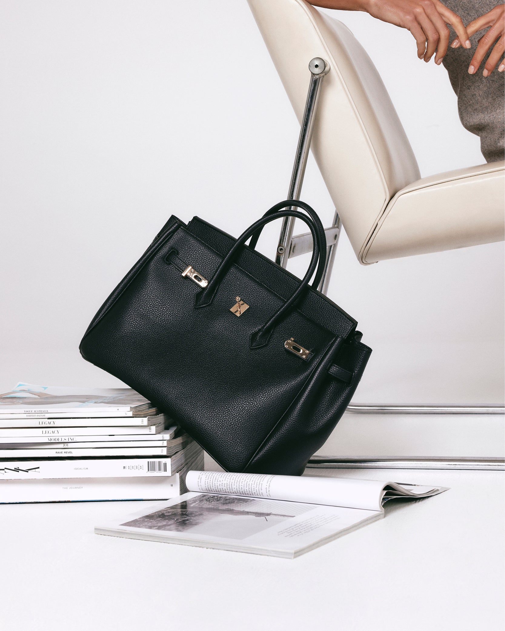HAMPTON LARGE BAG - BLACK PEBBLE