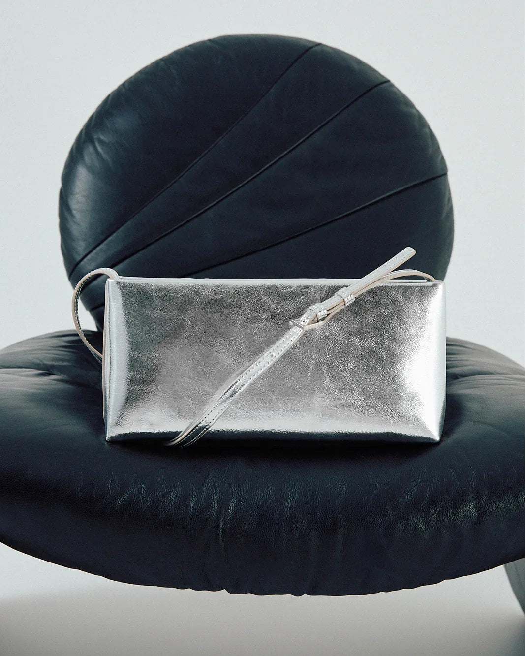 LIVIA SHOULDER BAG - SILVER METALLIC