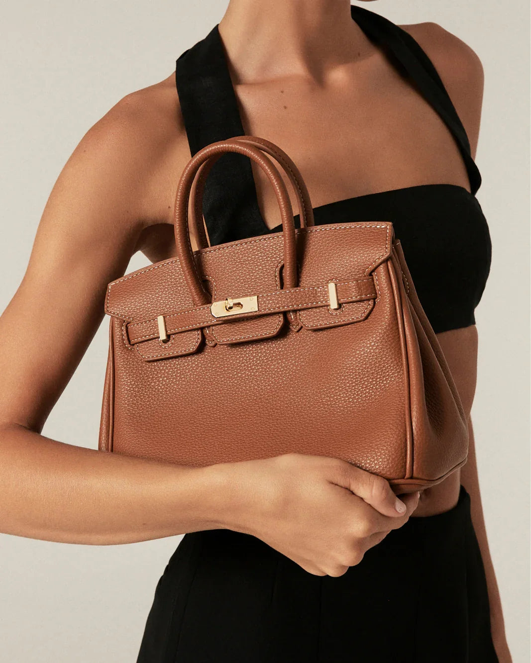 HAMPTON HANDLE BAG - TAN PEBBLE