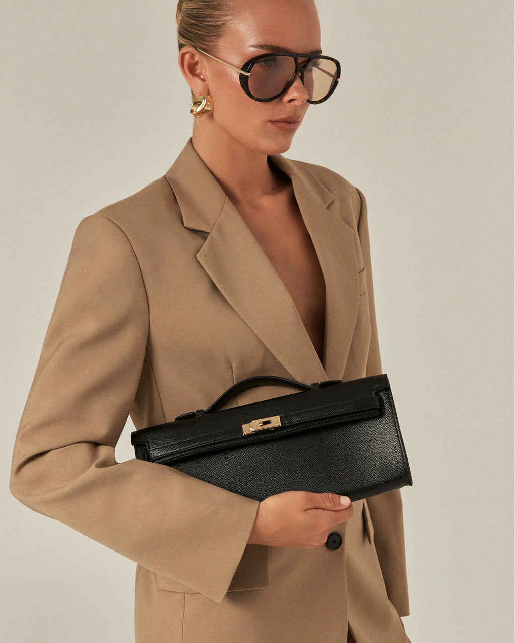 HADLEY HANDLE BAG - BLACK SAFFIANO